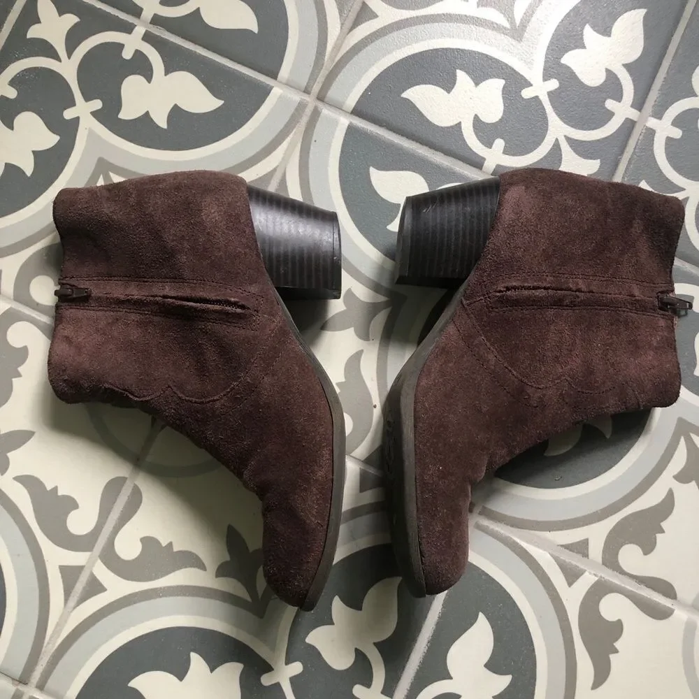 Lucky Brand Ankle Side Zip Suede Booties (7.5/8)